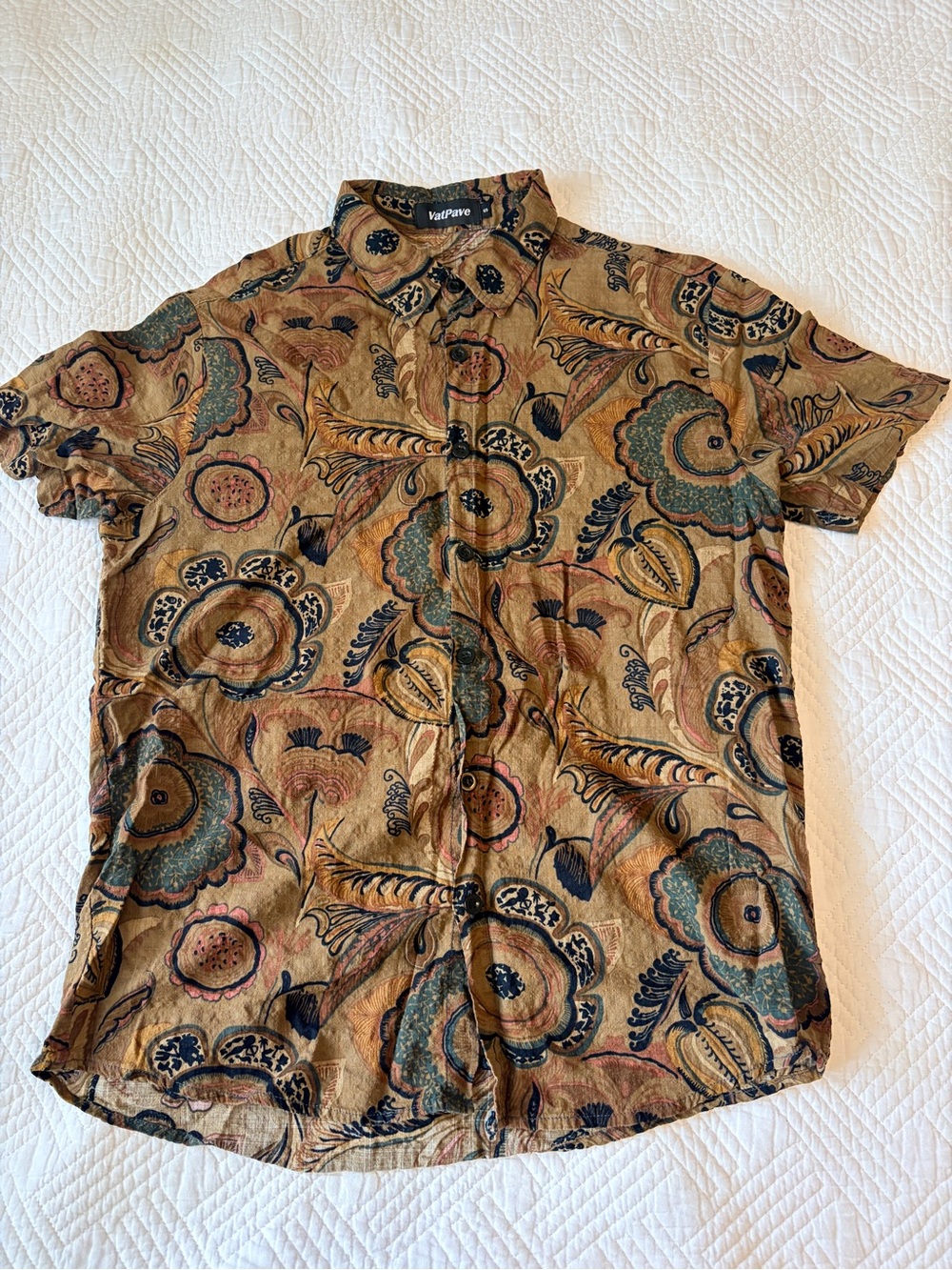 Vintage-Inspired Tan Paisley Short-Sleeve Shirt